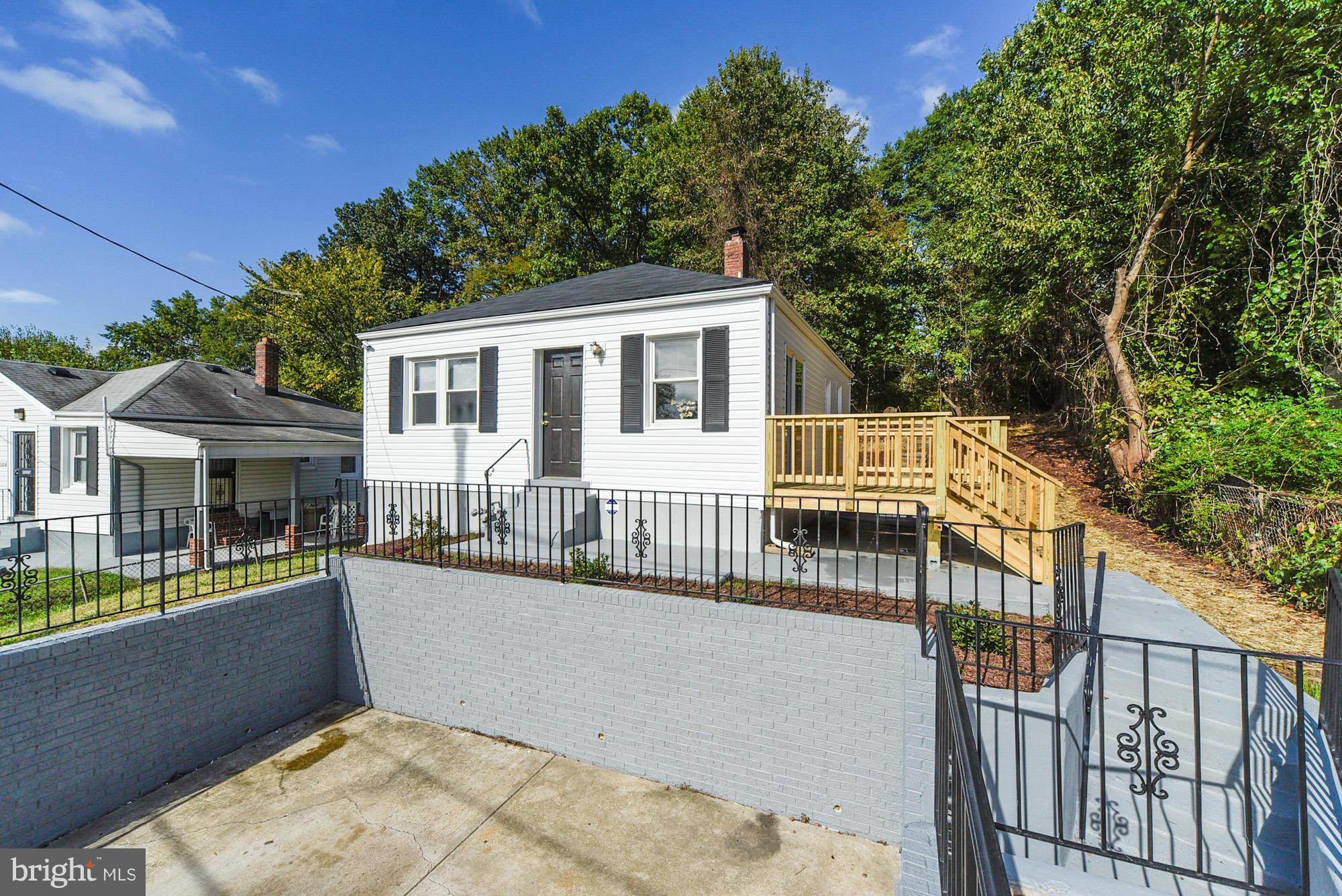 CHAPEL OAKS - Residential