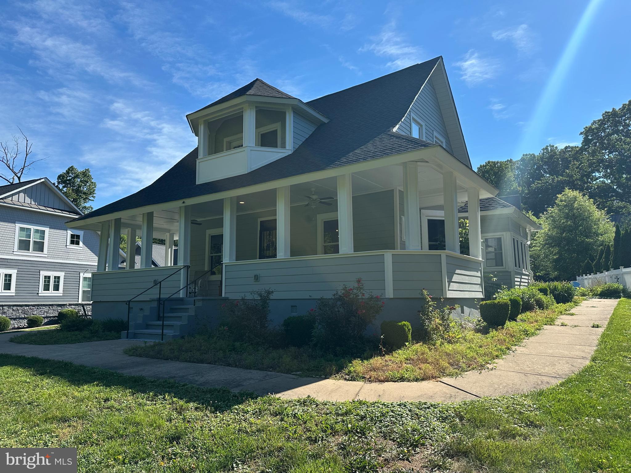 1106 MONROE STREET