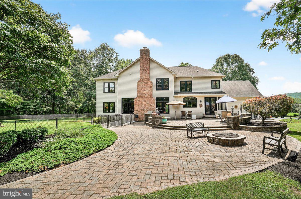 8418 PETERS ROAD