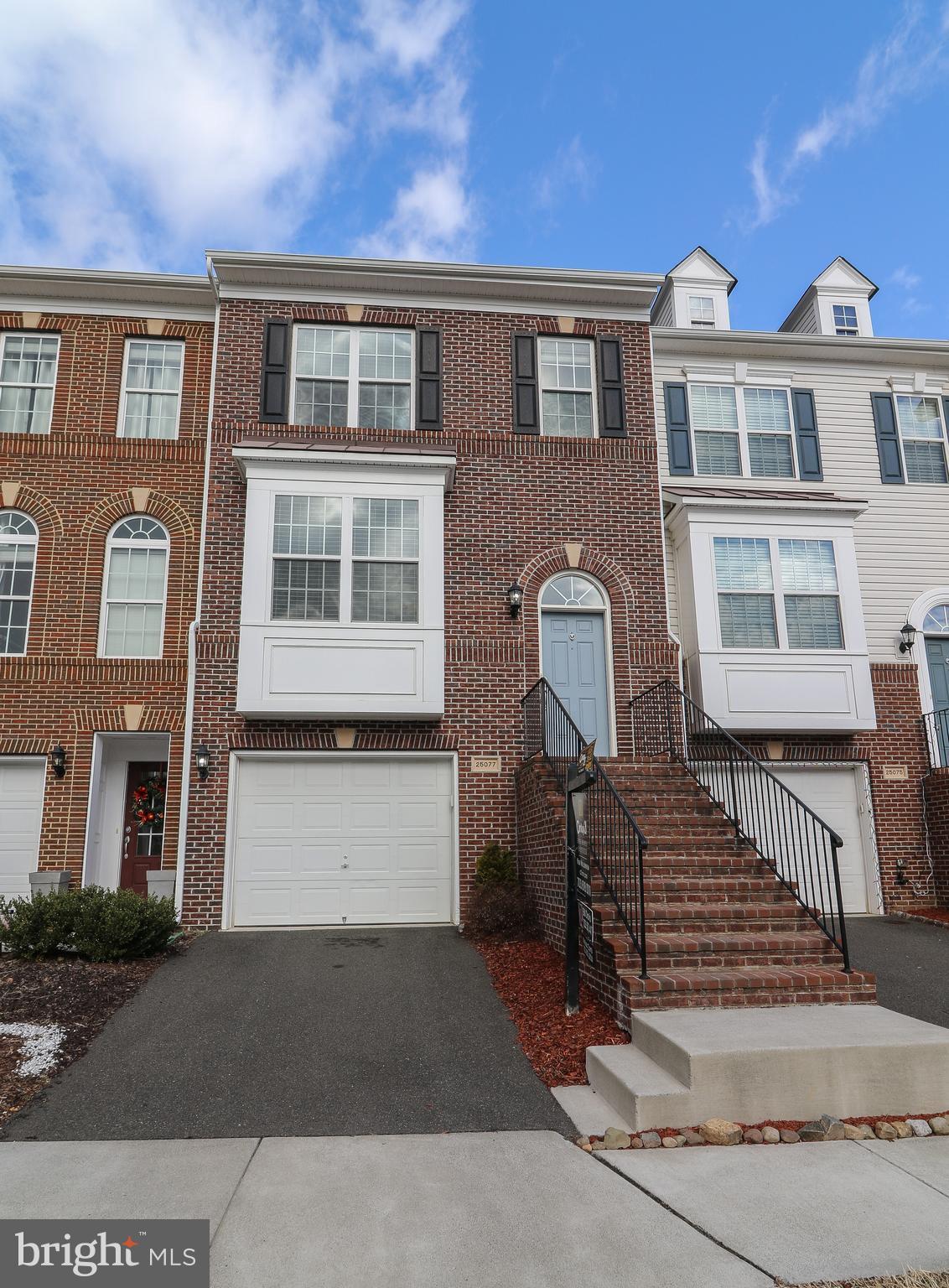 STRATSHIRE CROSSING - Residential