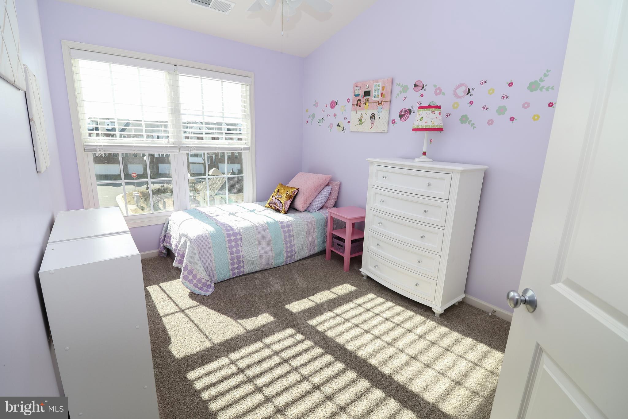 STRATSHIRE CROSSING - Residential