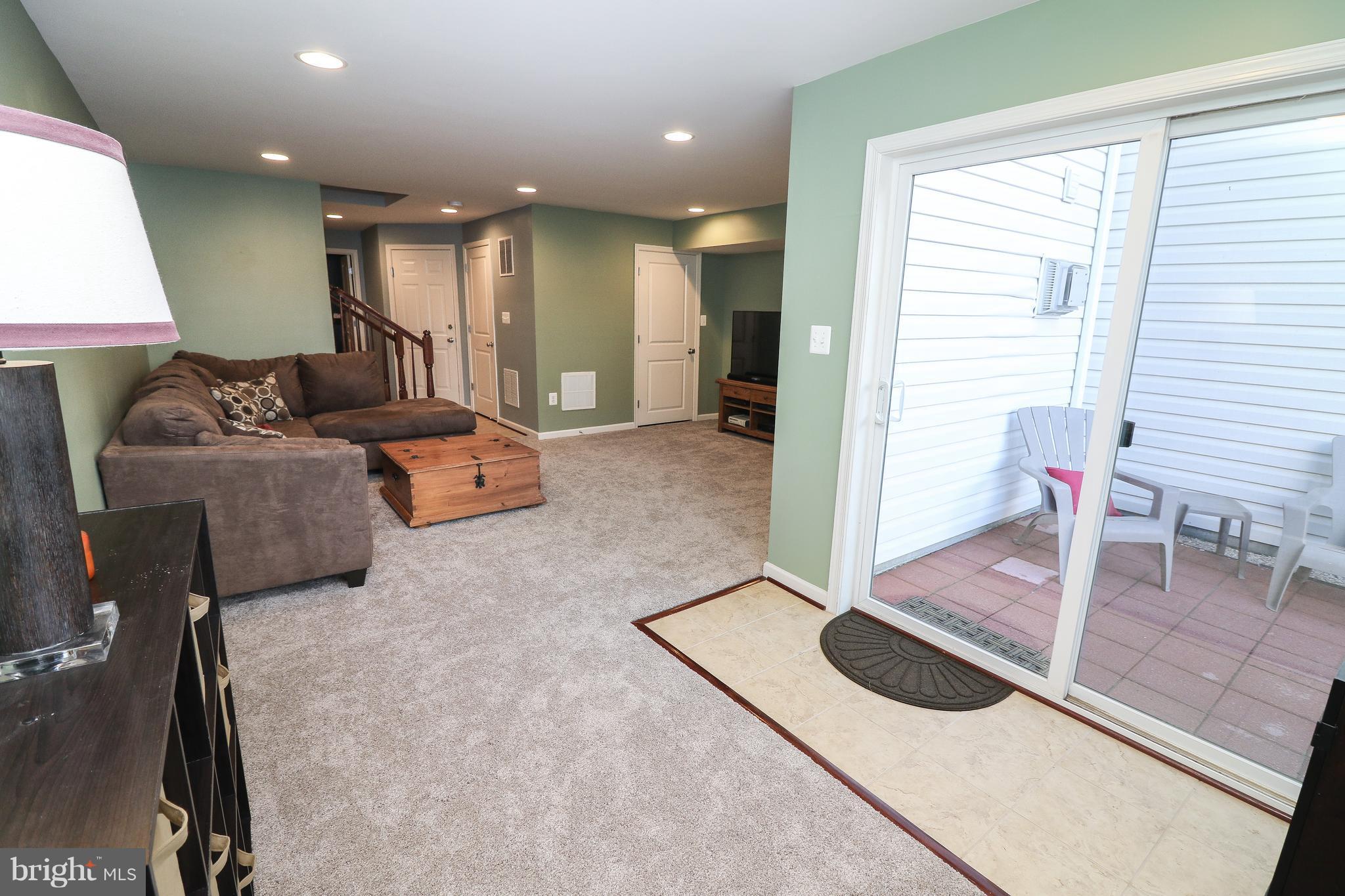 STRATSHIRE CROSSING - Residential