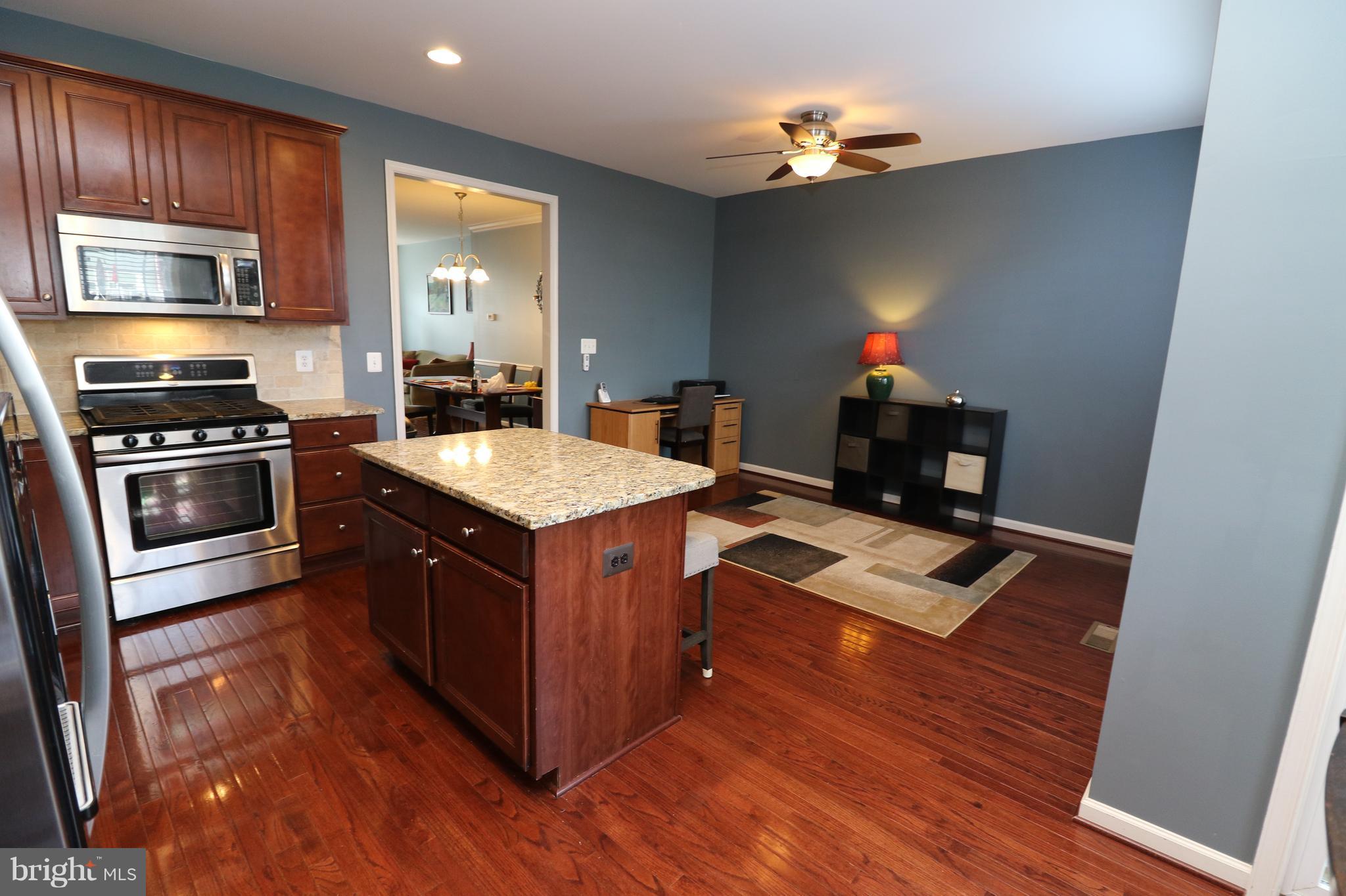 STRATSHIRE CROSSING - Residential