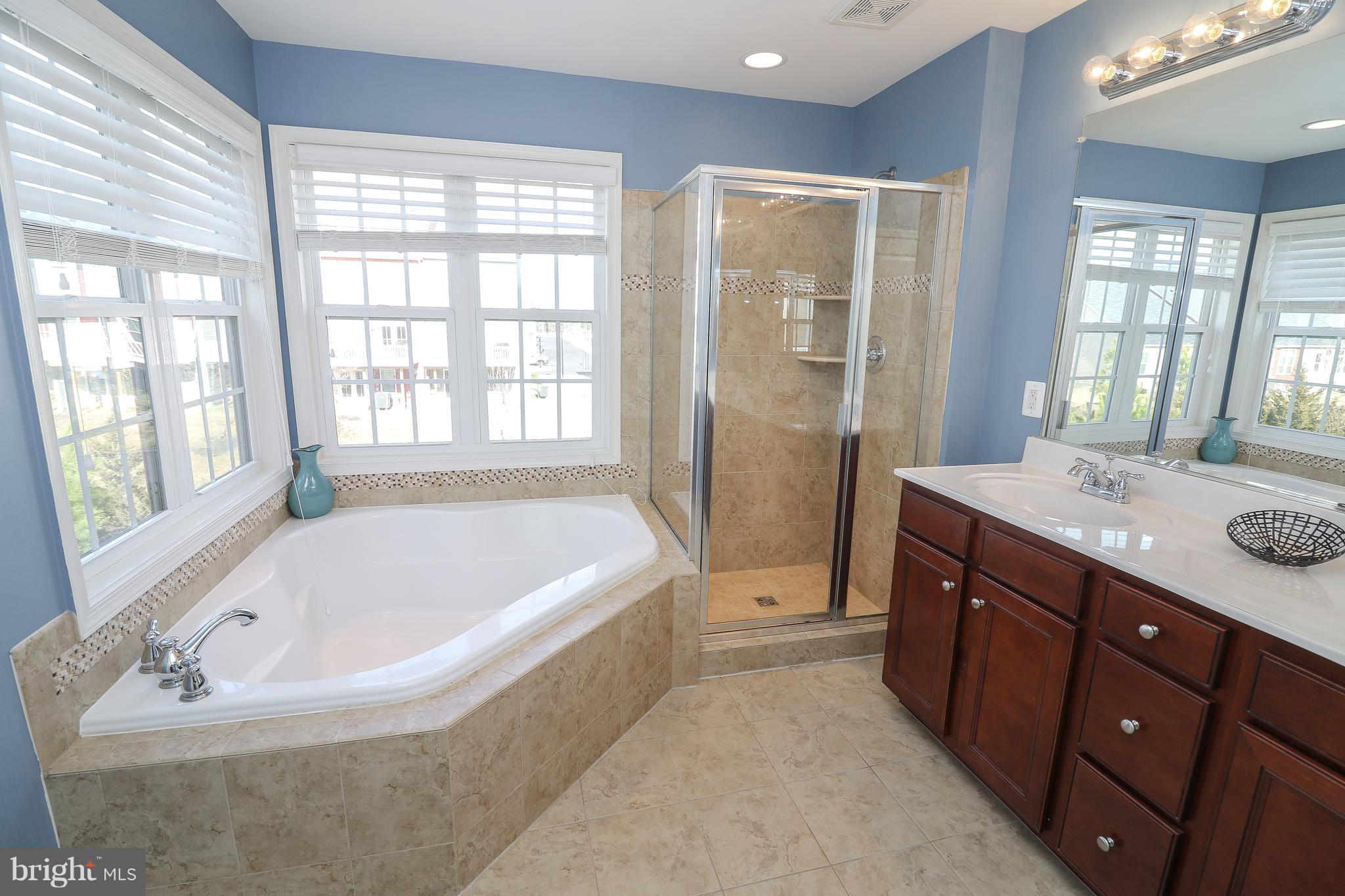 STRATSHIRE CROSSING - Residential