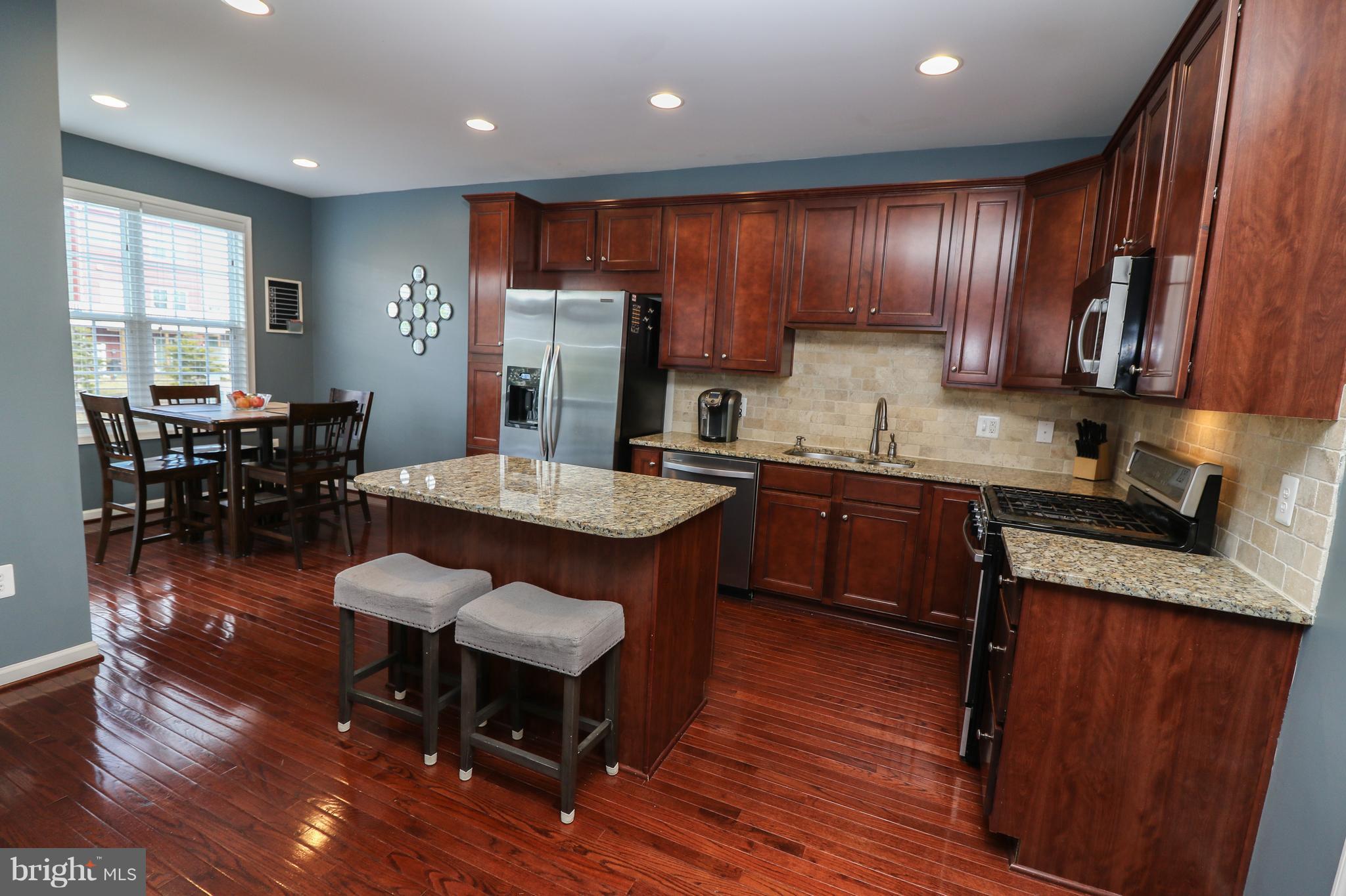 STRATSHIRE CROSSING - Residential