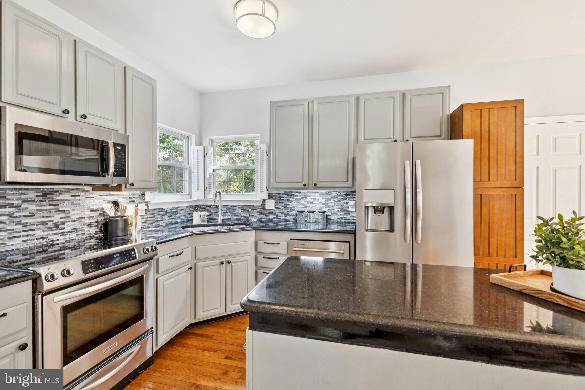 GRANDE VIEW PARK - Residential