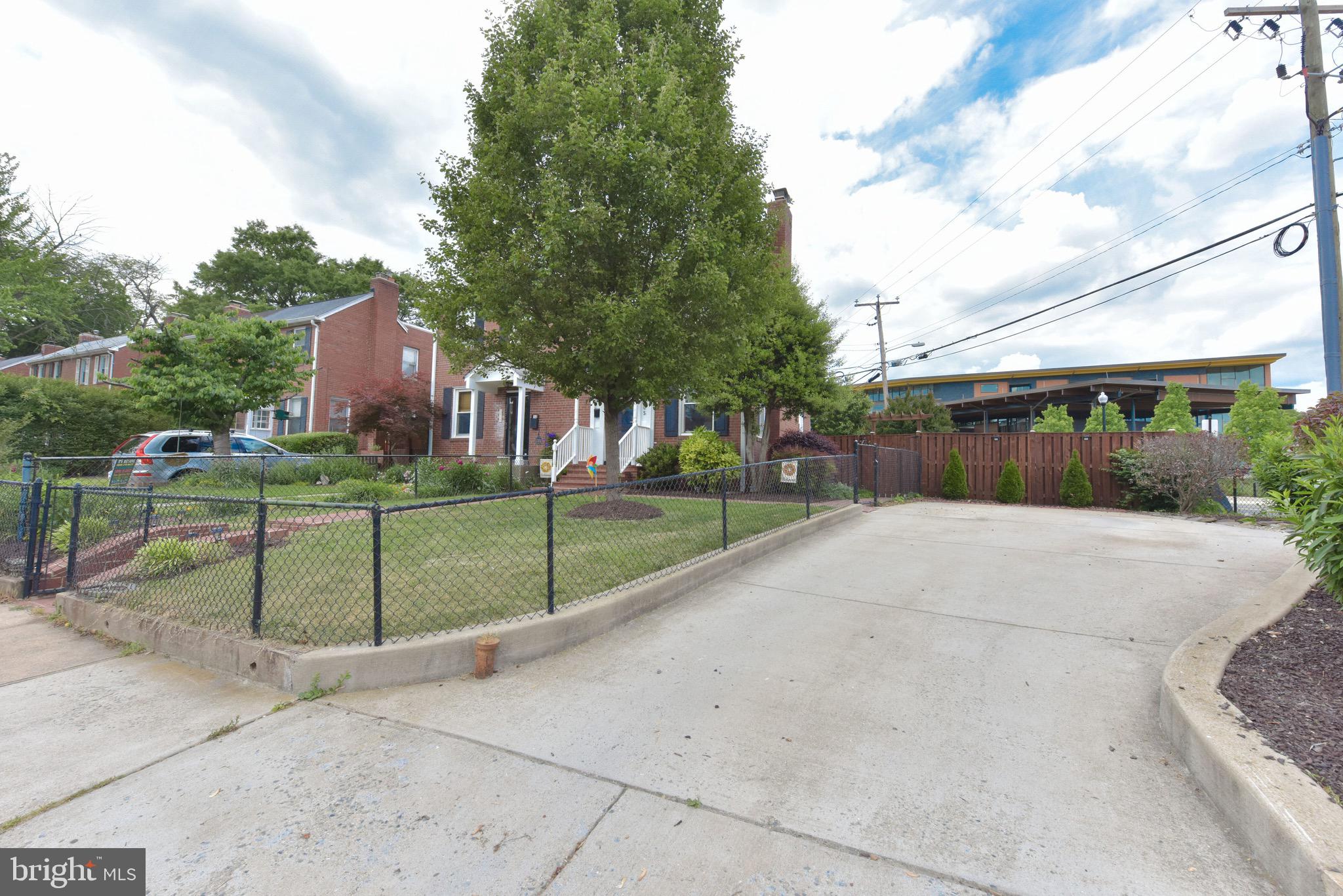 GLEBE MANOR - Residential