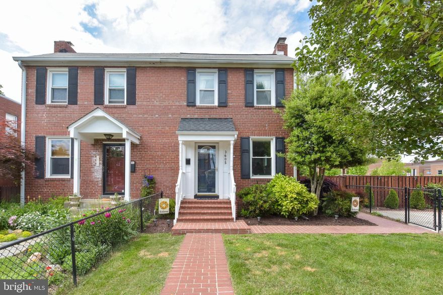 Welcome to this beautifully renovated duplex in South Arlington featuring 2 bedrooms and 2 full bathrooms. Walk into the light-filled main level with living room; fully renovated kitchen (2020) with new stainless steel appliances, soft close cabinets, and kitchen island; a lovely dining room; and mudroom that can double as a sitting room. The upper level is home to a spacious primary bedroom, second bedroom, and updated full bathroom. Downstairs you'll find a family room, full bathroom, and laundry/storage.  The outdoor patio in the fully fenced yard is the perfect entertaining space for summer nights!  Other highlights include newer windows on the main level (2017),  hardwood floors, moldings, Elfa closets in primary and hall closets, sump pump (2019), and solar fans for attic fan and flat roof sealed (2019).  Super convenient location between Ballston and Columbia Pike, close to Rte 50 and just a few miles from DC. Don't miss this one! Super home warranty to be transferred to new owners, good through January 2022.