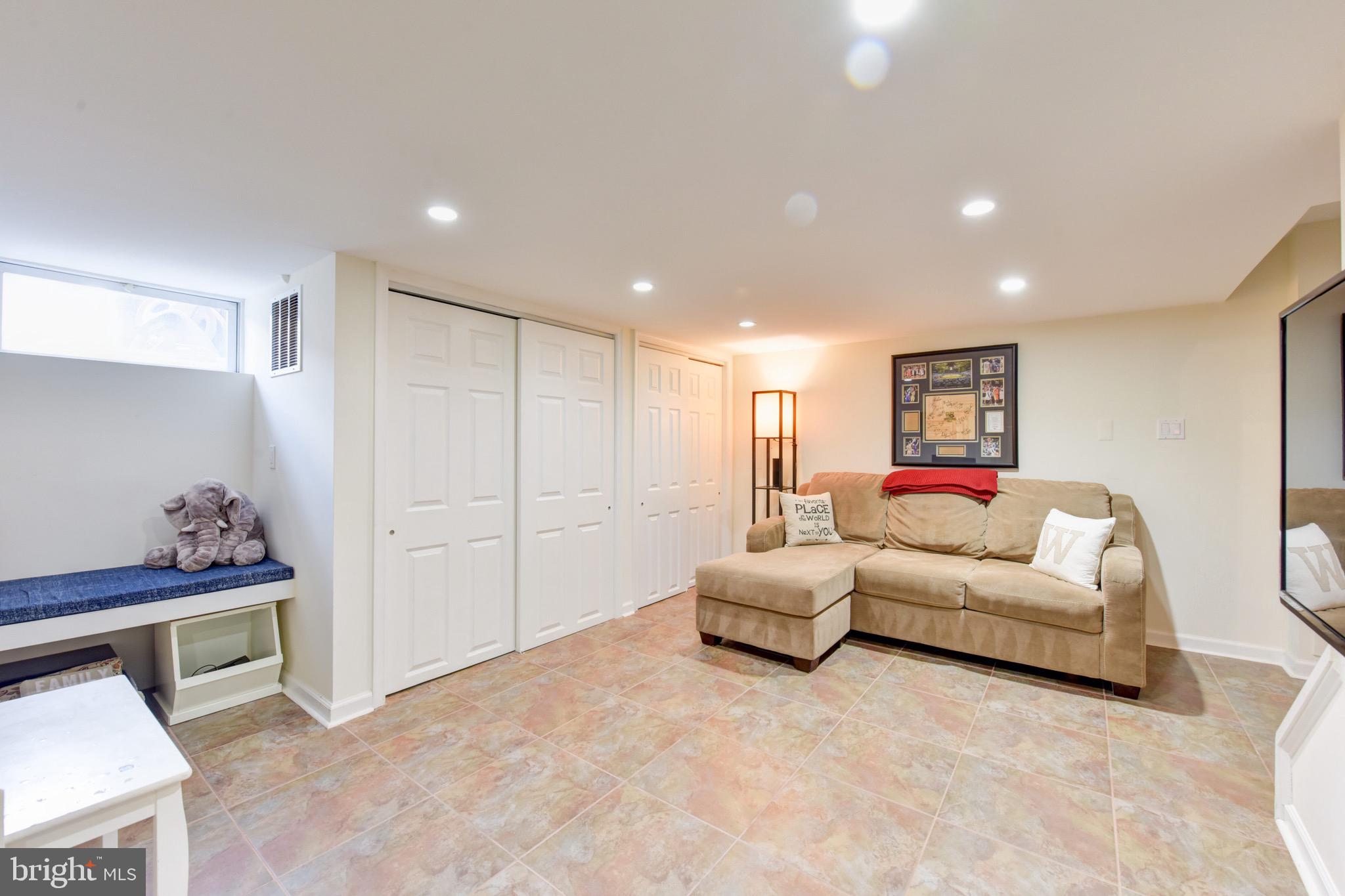 GLEBE MANOR - Residential