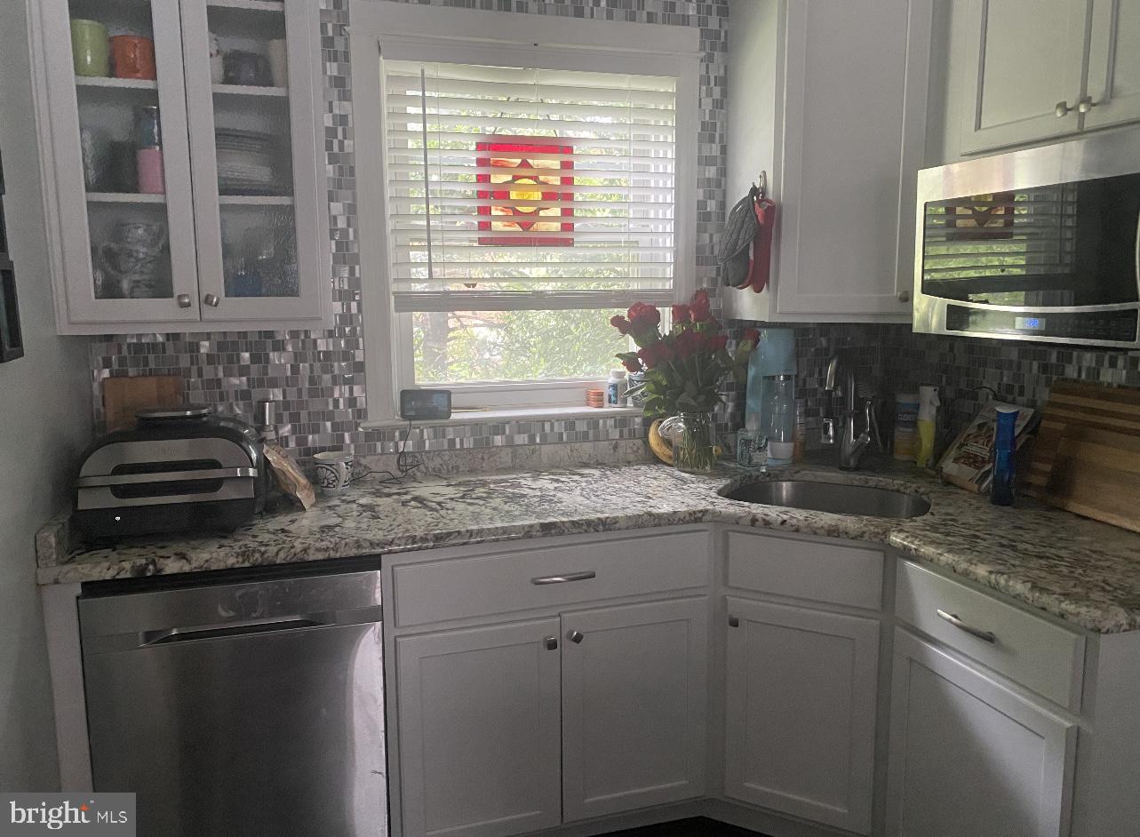 BAKER PARK - Residential Lease