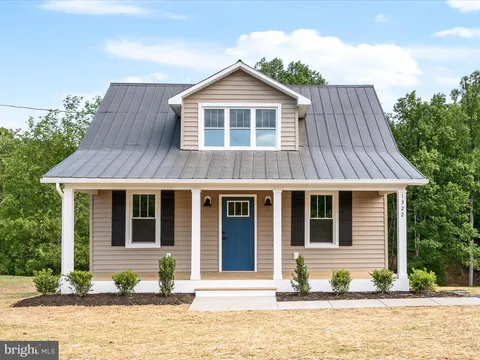 MLS: VAFV2034098
