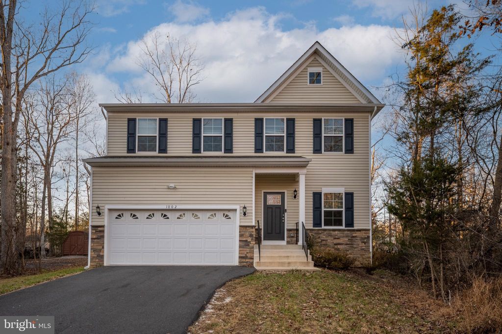 Photo of 1002 Lakeview Parkway, LOCUST GROVE, VA 22508 (MLS # VAOR2012746)