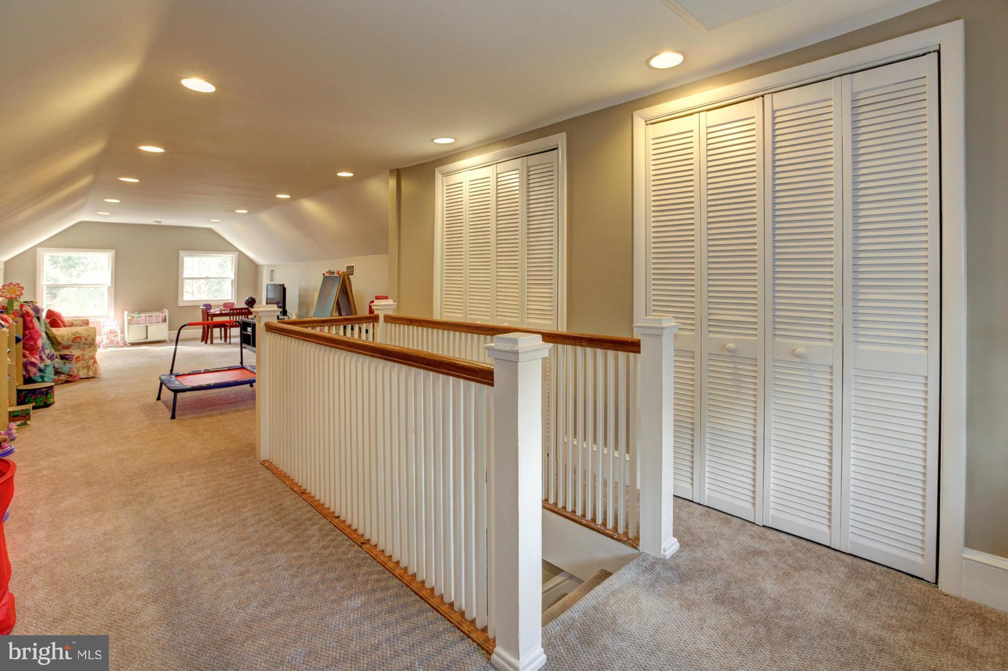 CHARRED OAK ESTATES - Residential