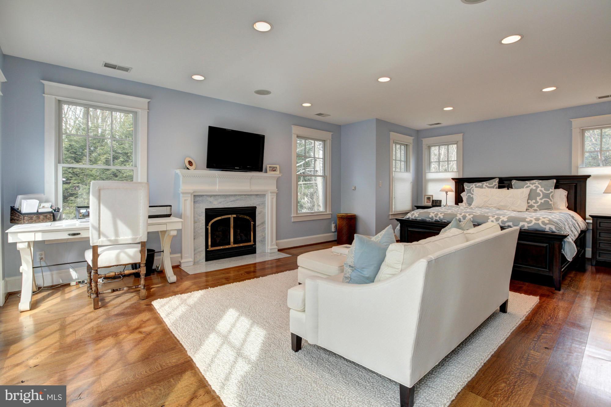 CHARRED OAK ESTATES - Residential