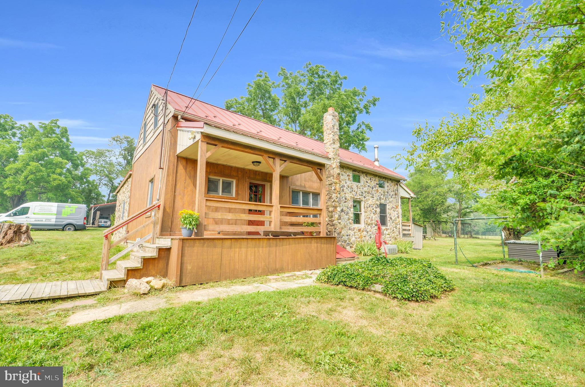 3390 MOUNTAIN ROAD