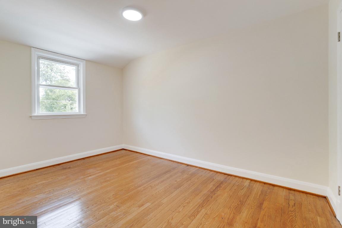 TOWSON - Residential