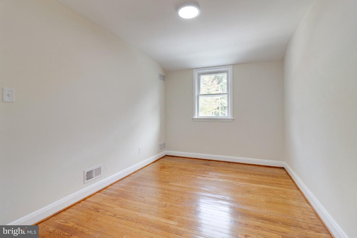 TOWSON - Residential