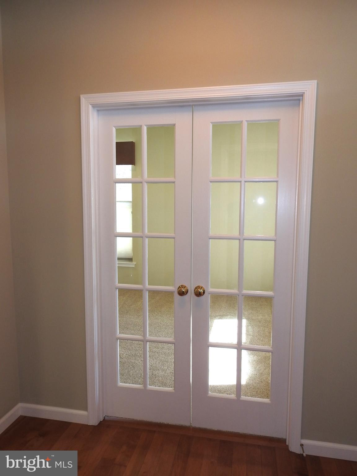 REGENTS PARK - Residential