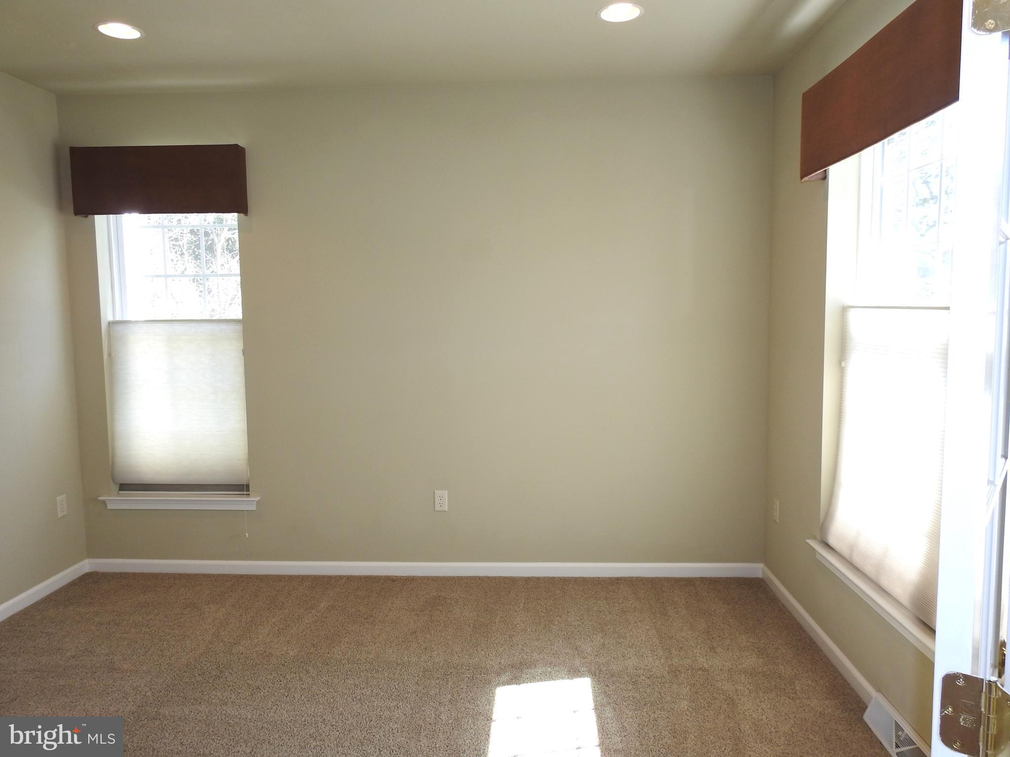 REGENTS PARK - Residential