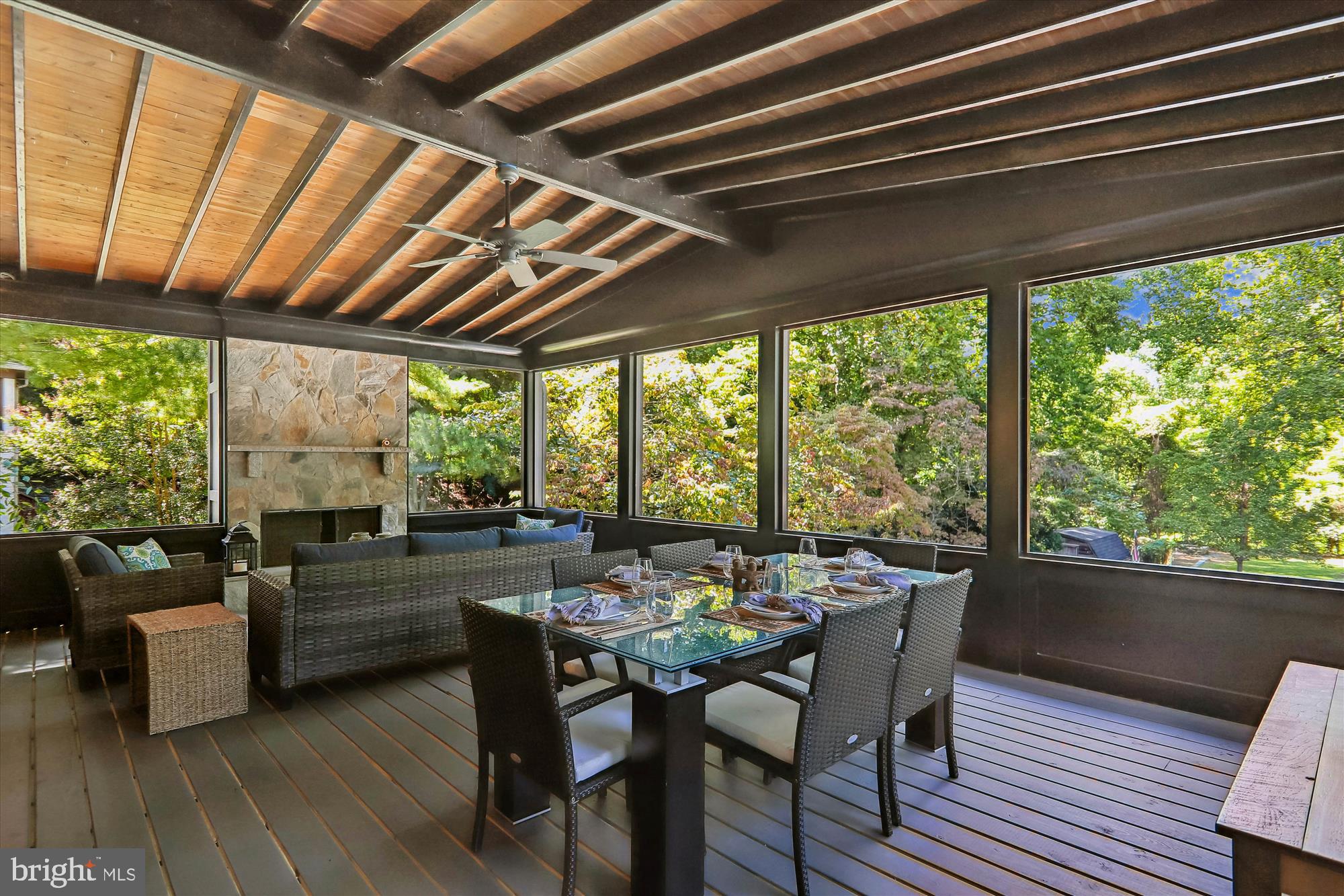 BANNOCKBURN ESTATES - Residential