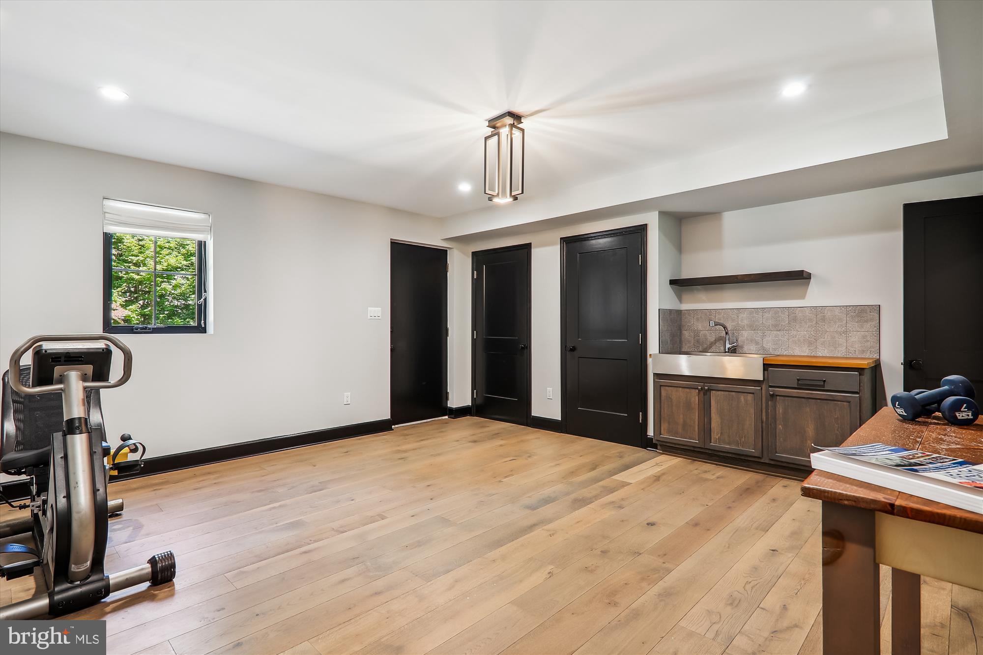 BANNOCKBURN ESTATES - Residential