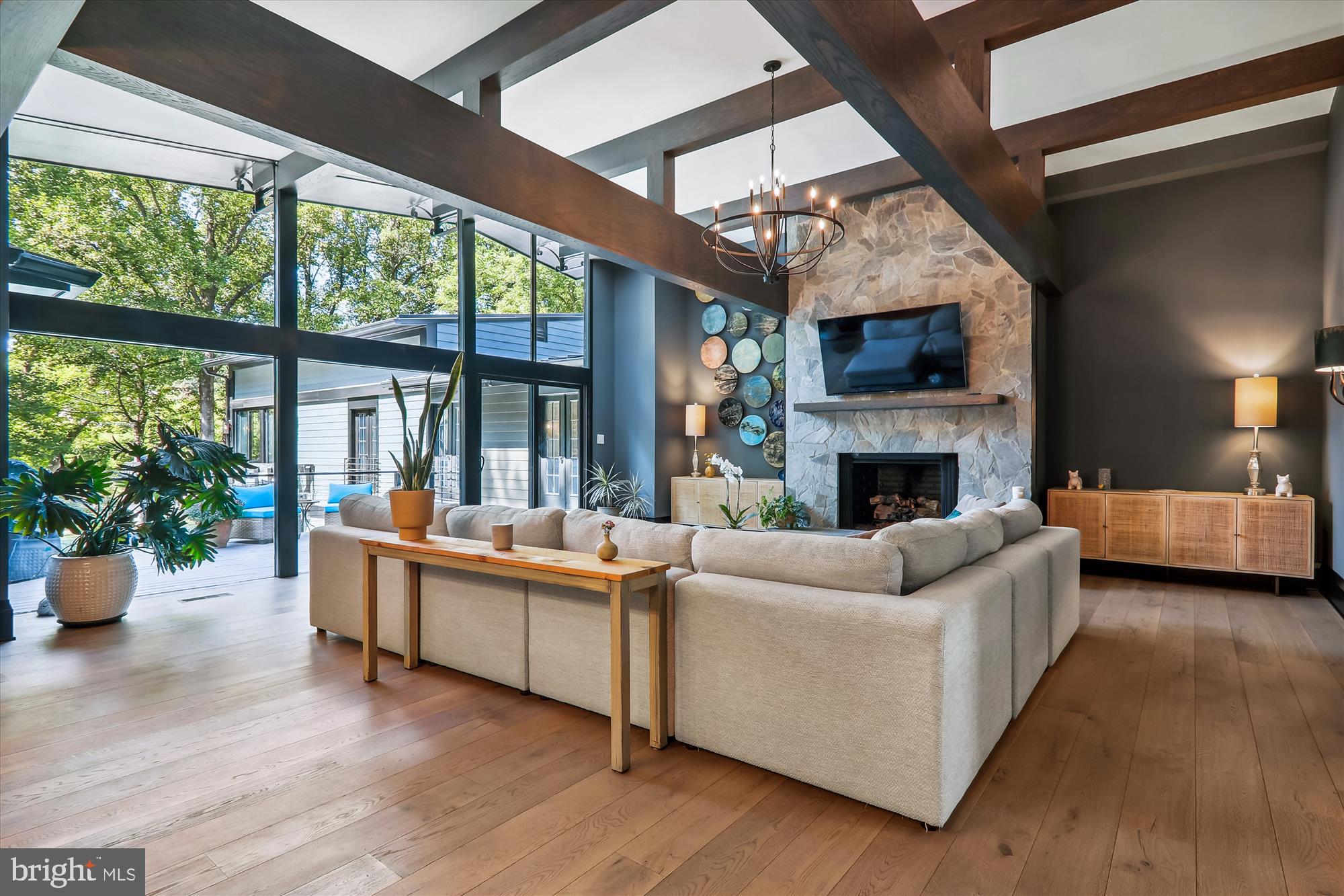 BANNOCKBURN ESTATES - Residential