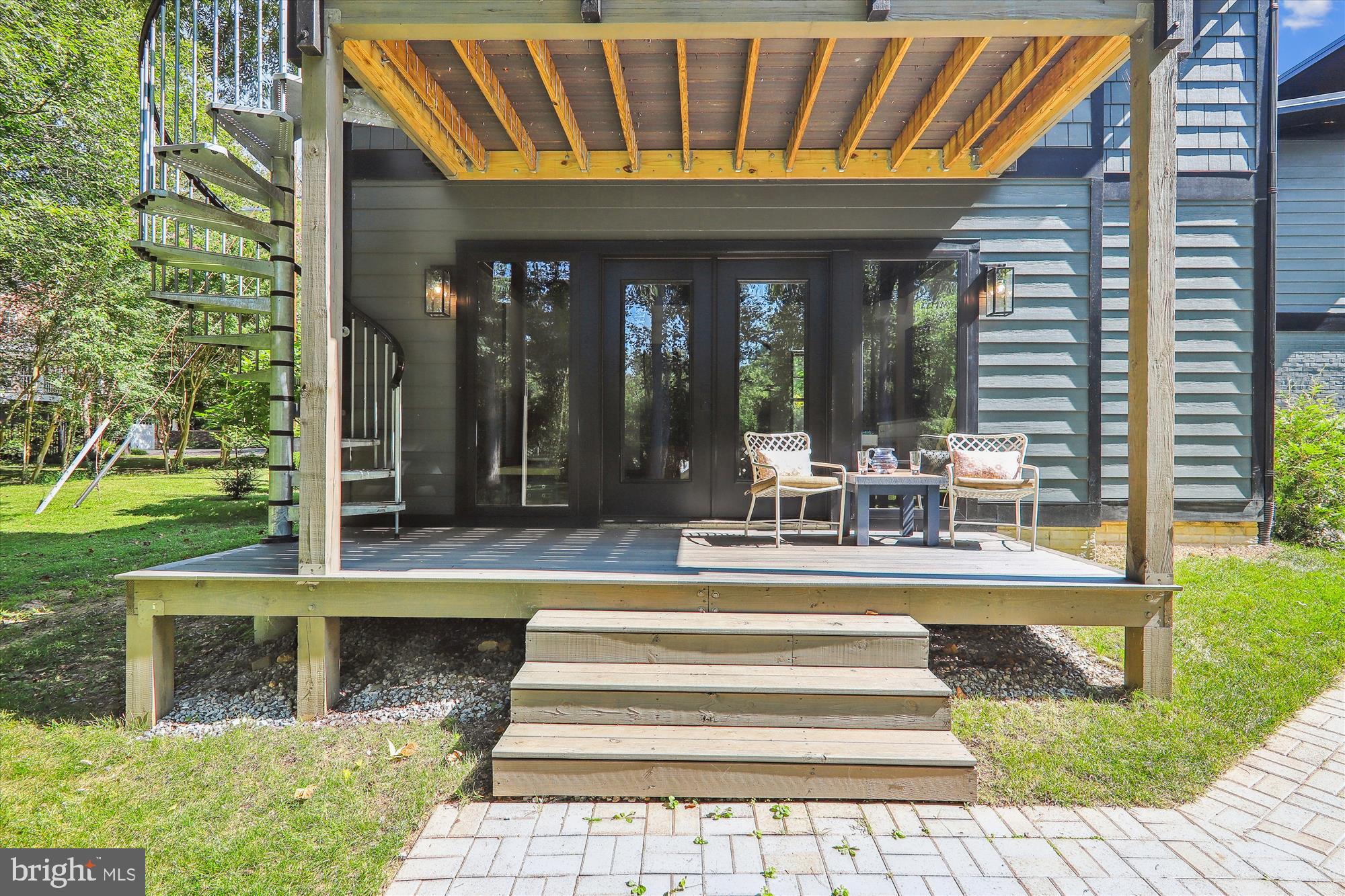 BANNOCKBURN ESTATES - Residential