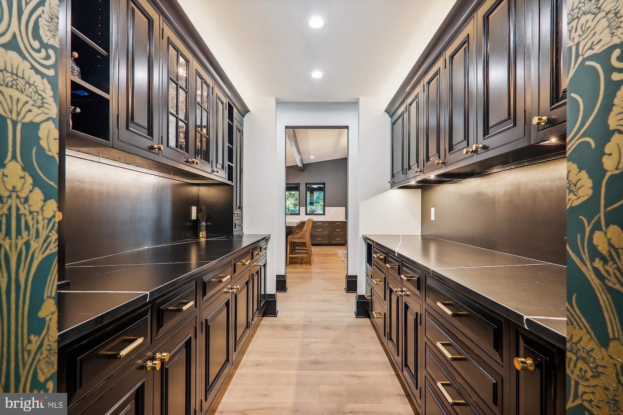 BANNOCKBURN ESTATES - Residential