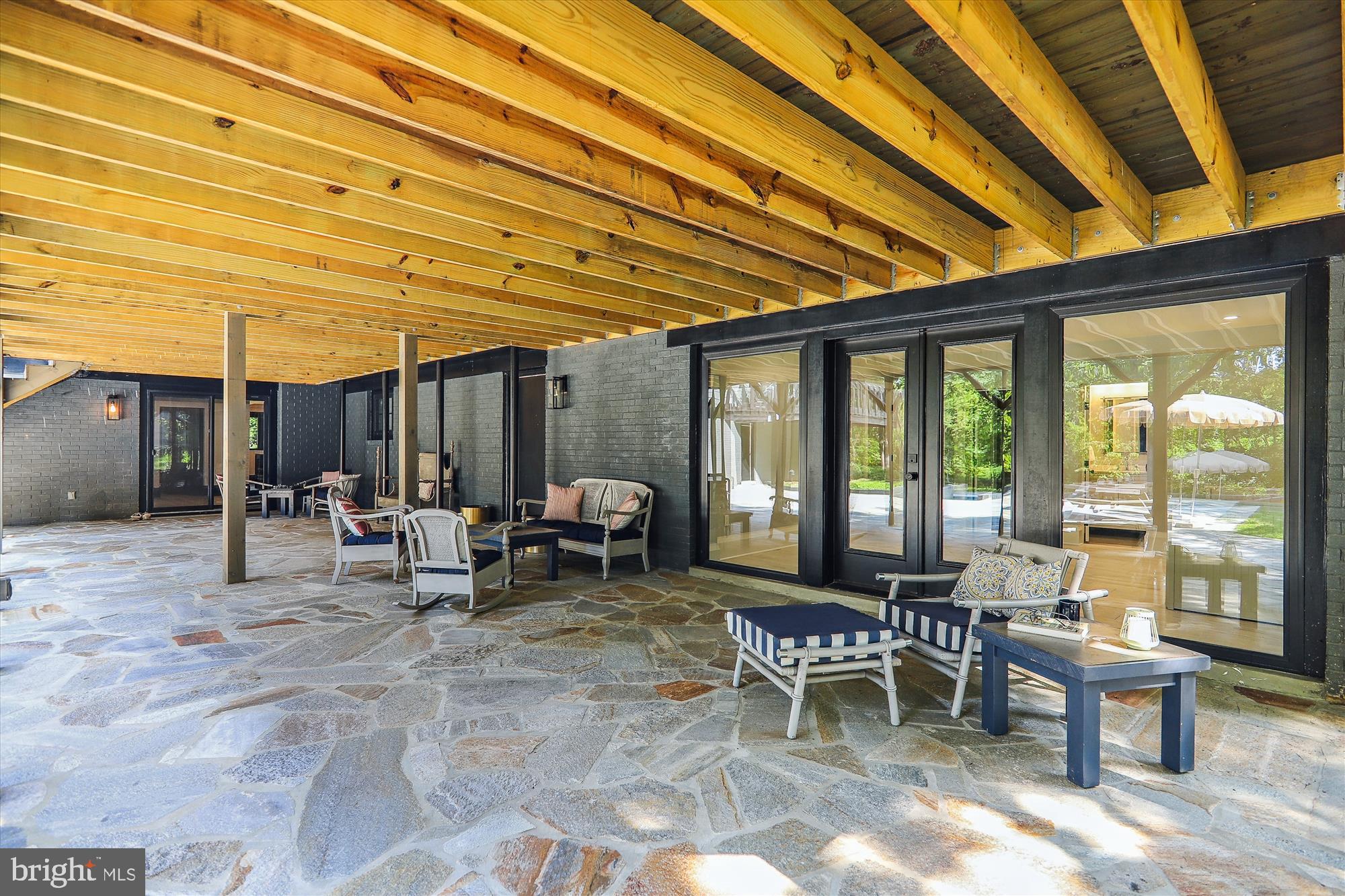 BANNOCKBURN ESTATES - Residential