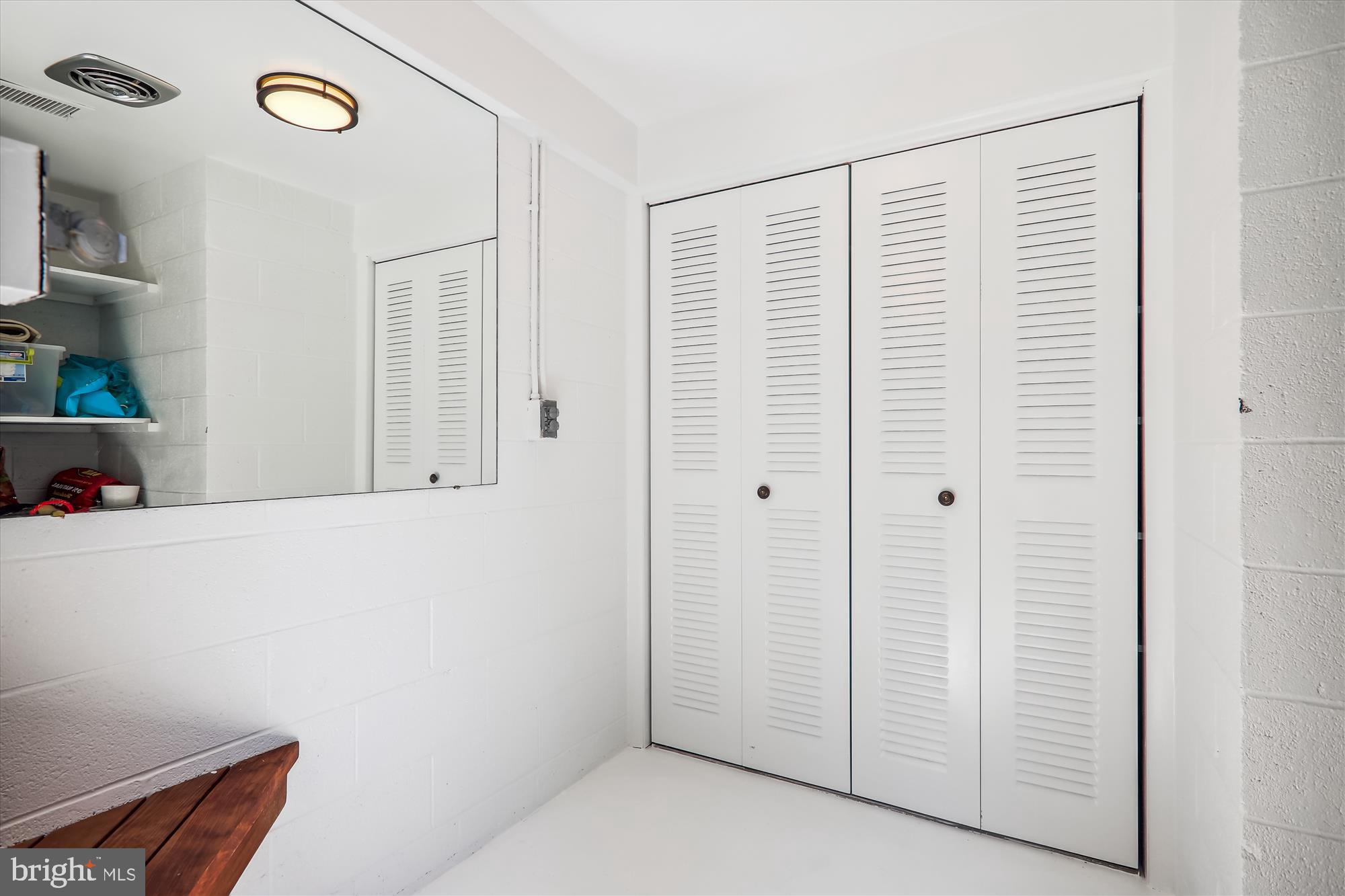 BANNOCKBURN ESTATES - Residential