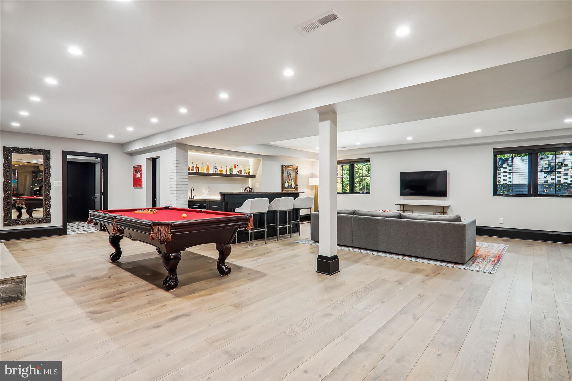 BANNOCKBURN ESTATES - Residential