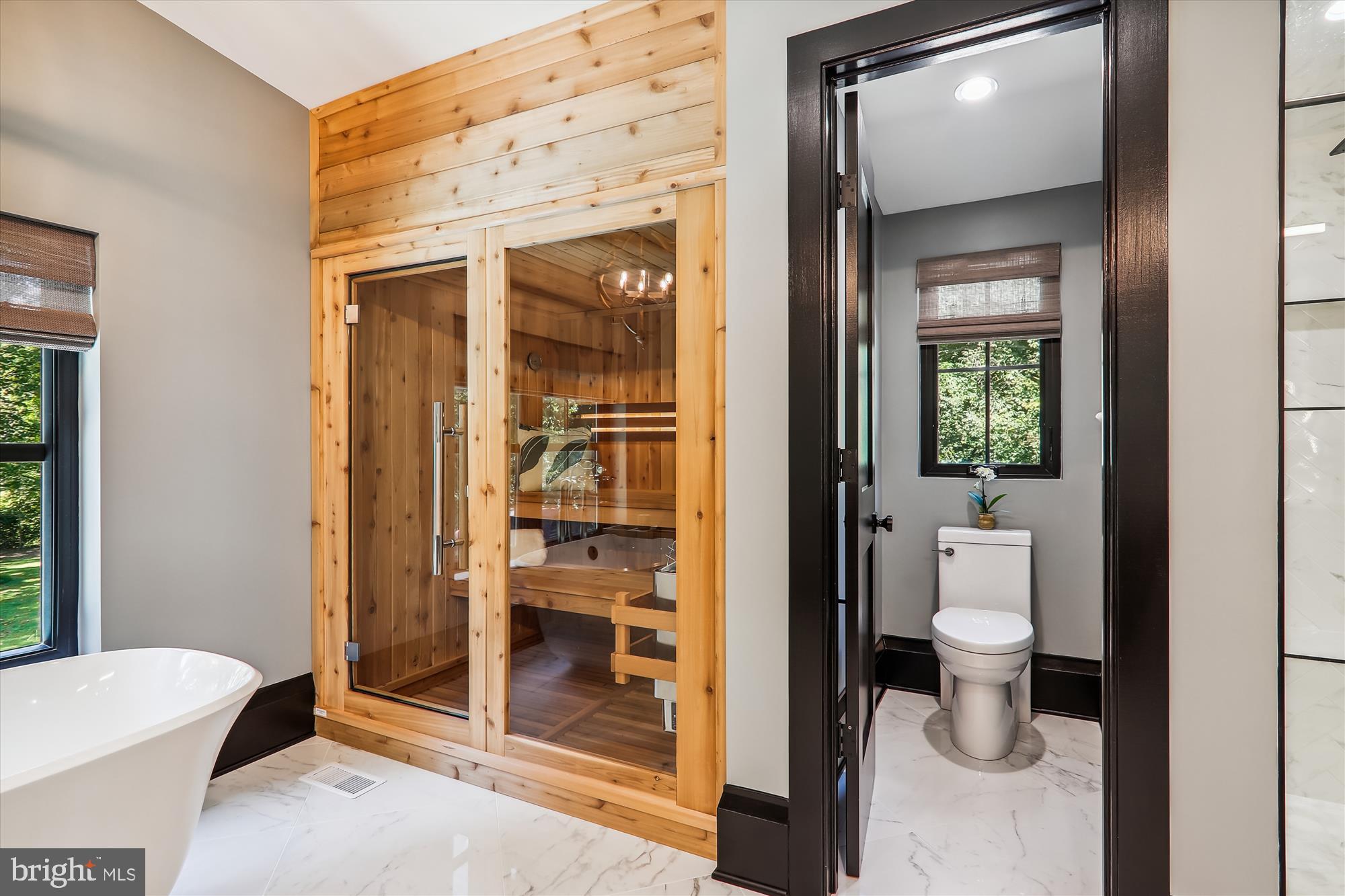 BANNOCKBURN ESTATES - Residential