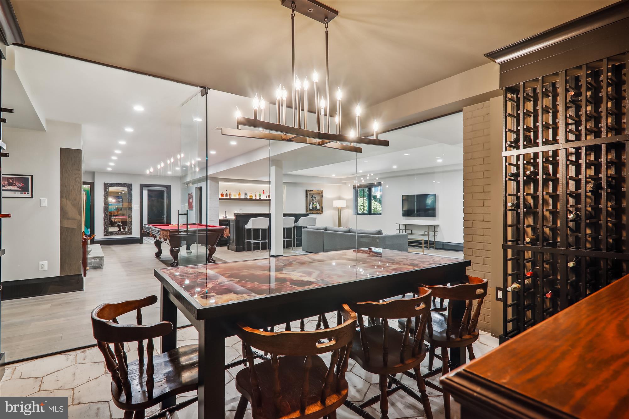 BANNOCKBURN ESTATES - Residential