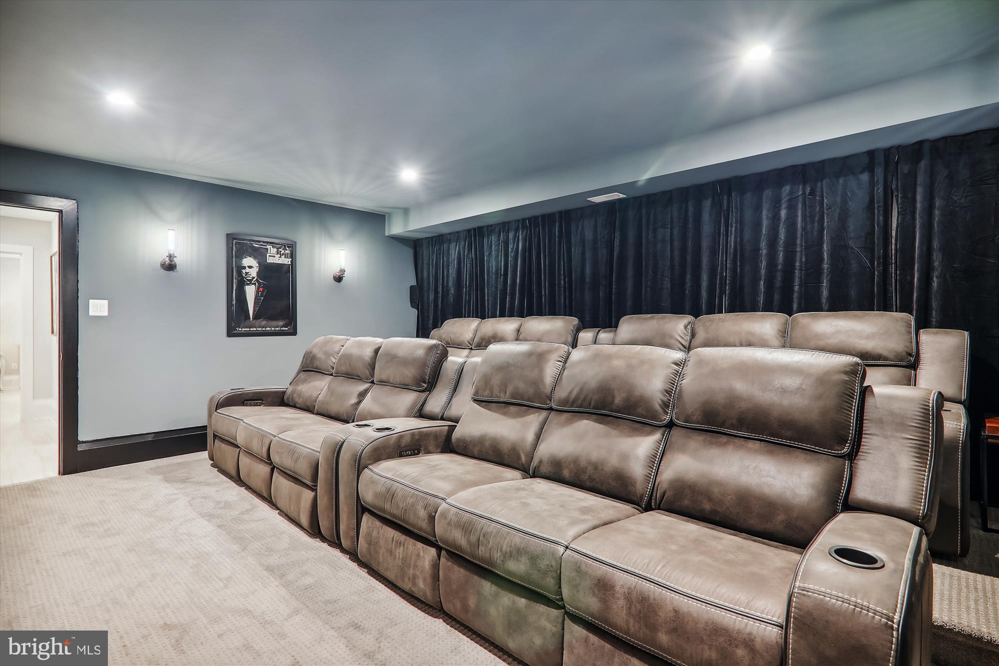 BANNOCKBURN ESTATES - Residential