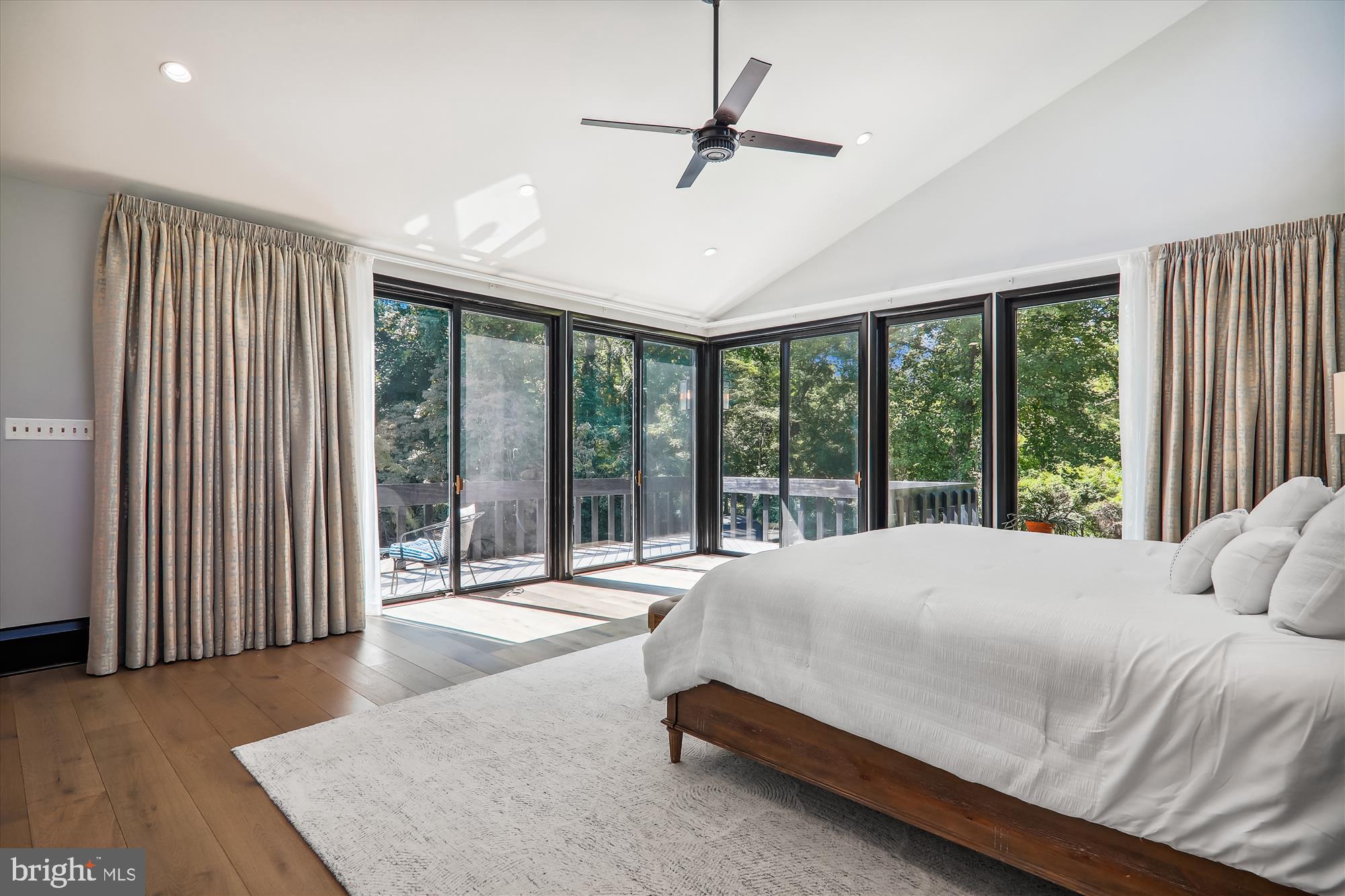 BANNOCKBURN ESTATES - Residential