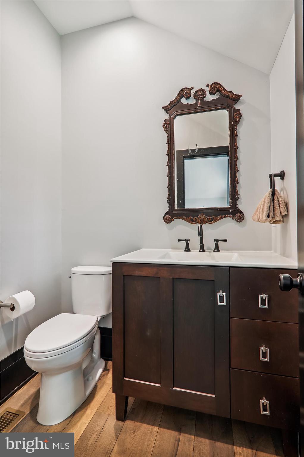 BANNOCKBURN ESTATES - Residential