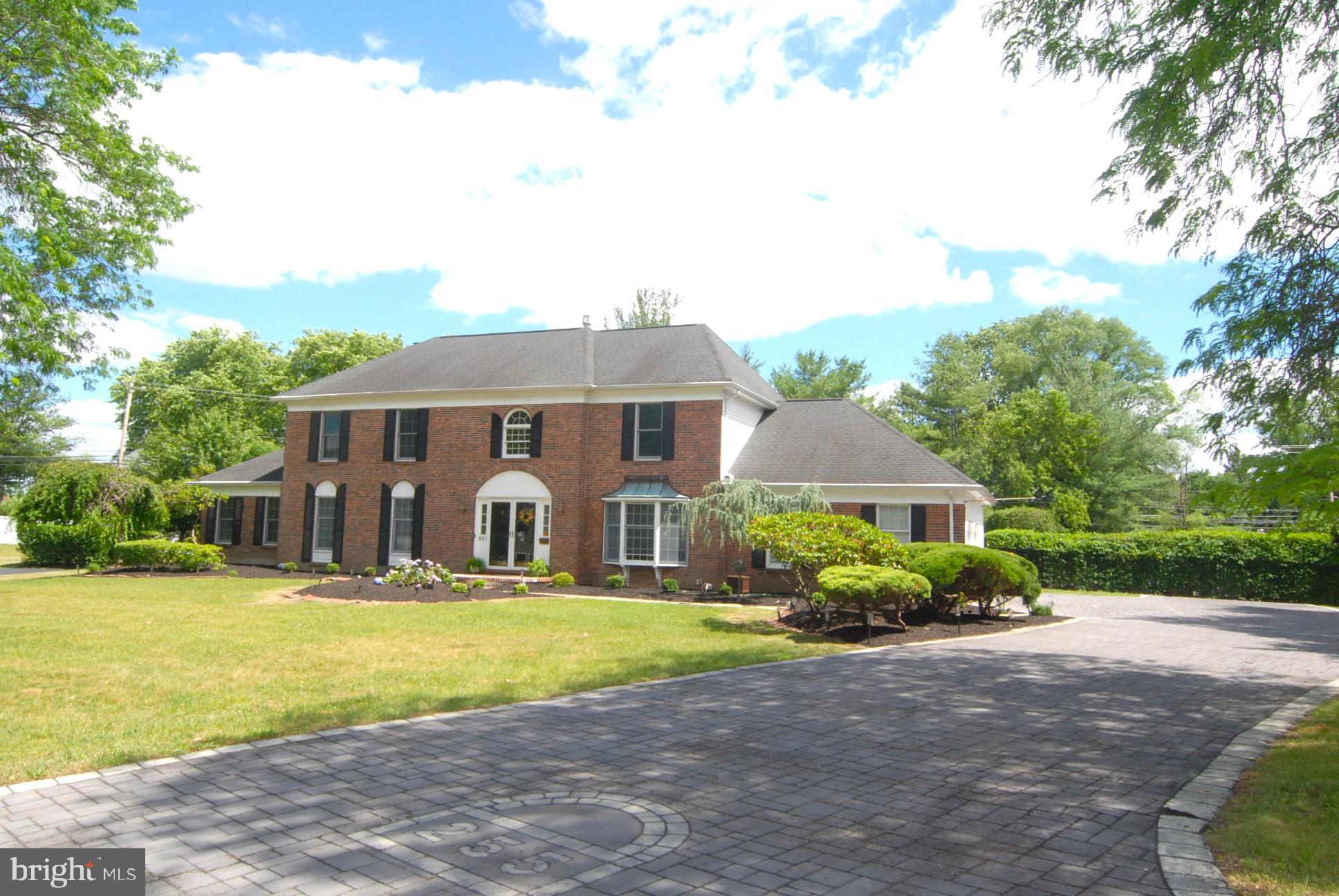 255 PINTAIL COURT