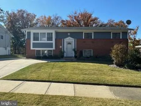 1805 Jarvis Avenue, Oxon Hill, MD MLS: MDPG2181326