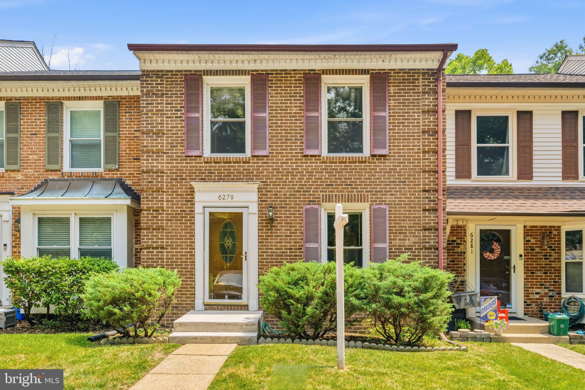 6279 KERRYDALE DRIVE