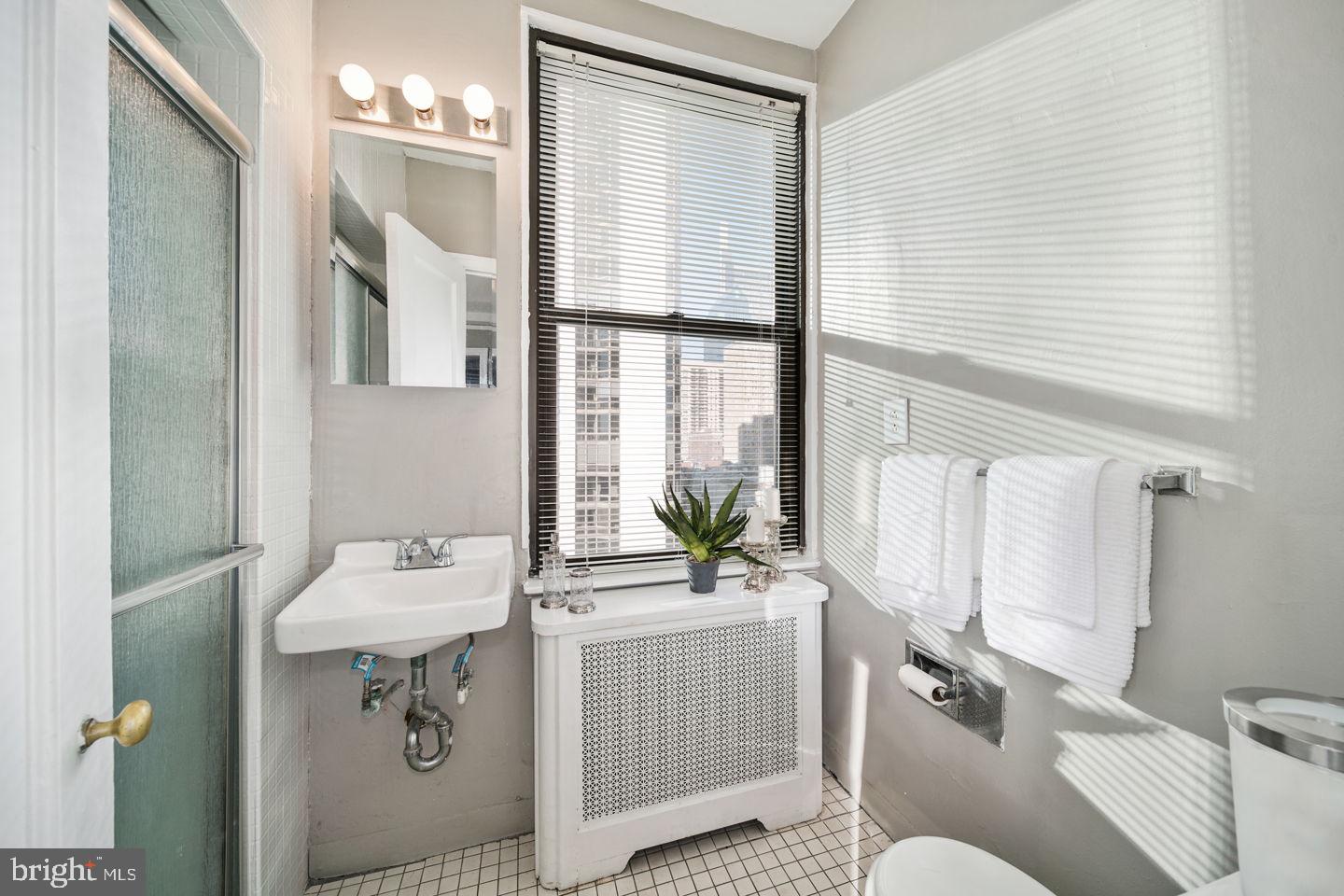 RITTENHOUSE SQUARE - Residential Lease