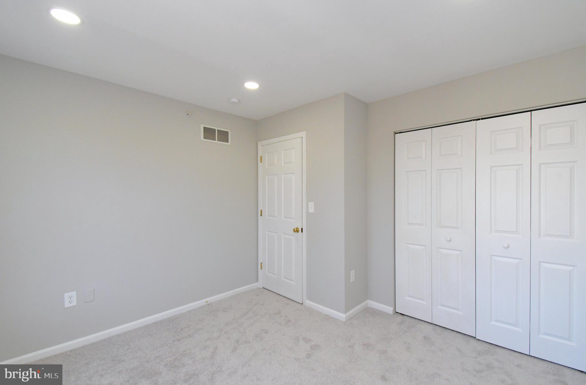 HAMMERSMITH FARM - Residential