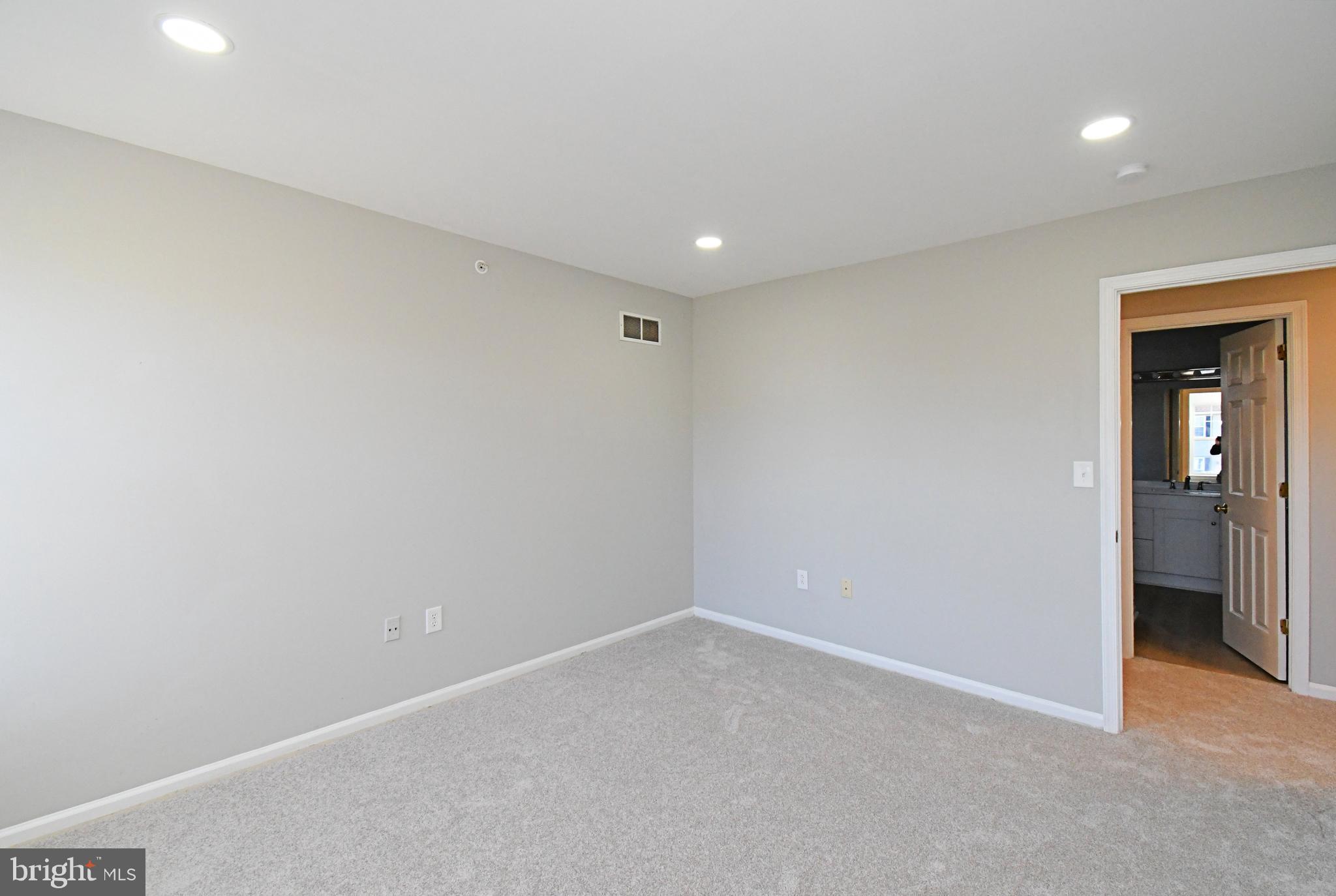 HAMMERSMITH FARM - Residential