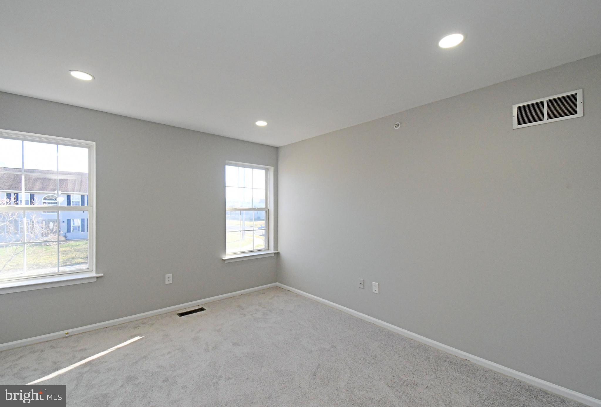 HAMMERSMITH FARM - Residential