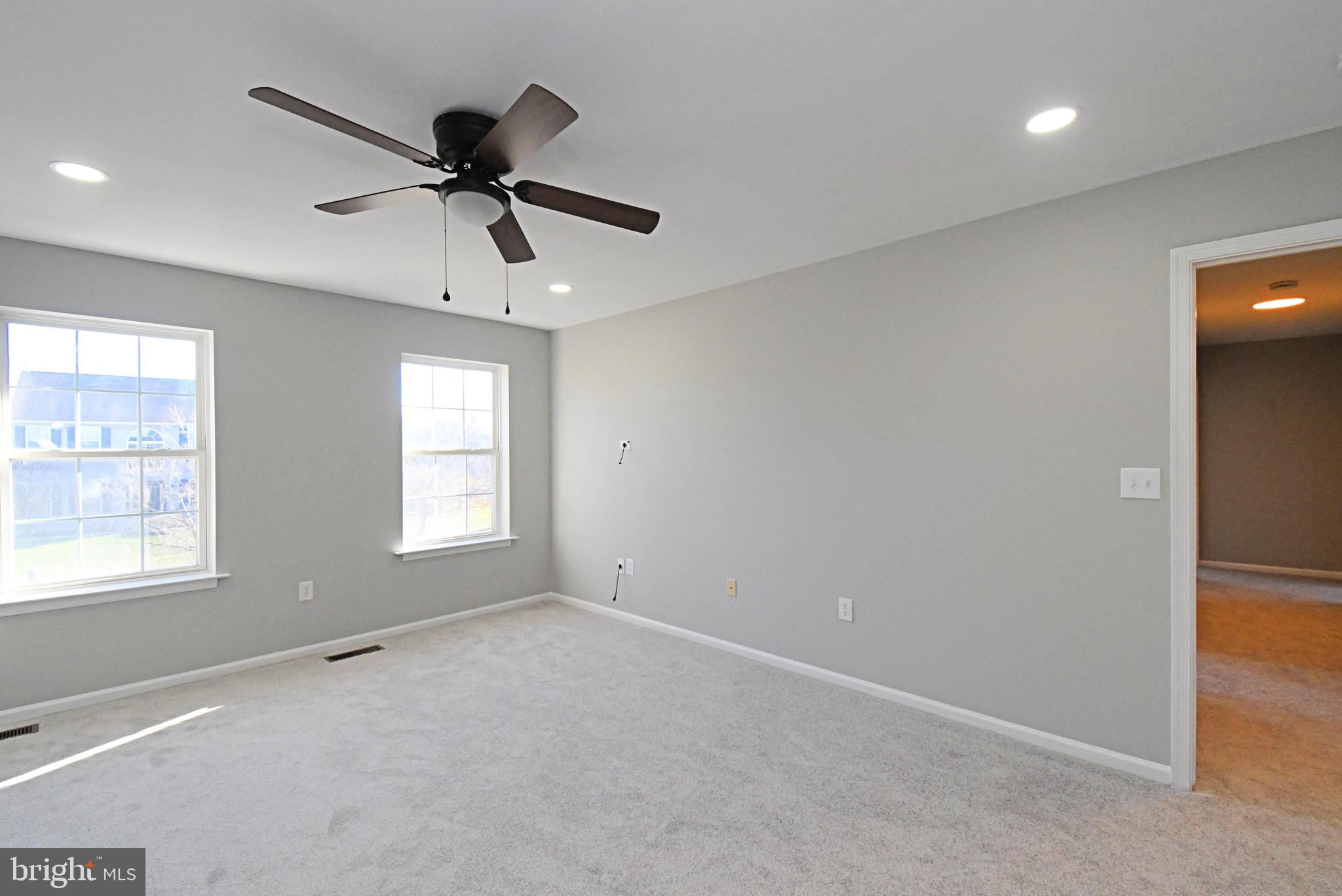 HAMMERSMITH FARM - Residential