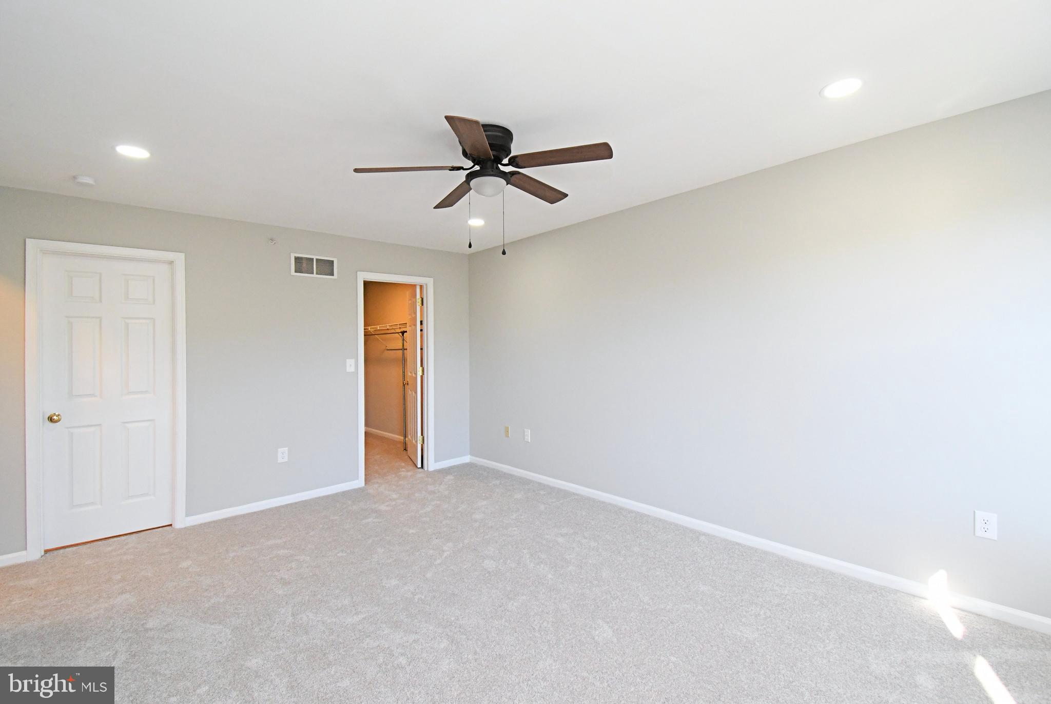 HAMMERSMITH FARM - Residential