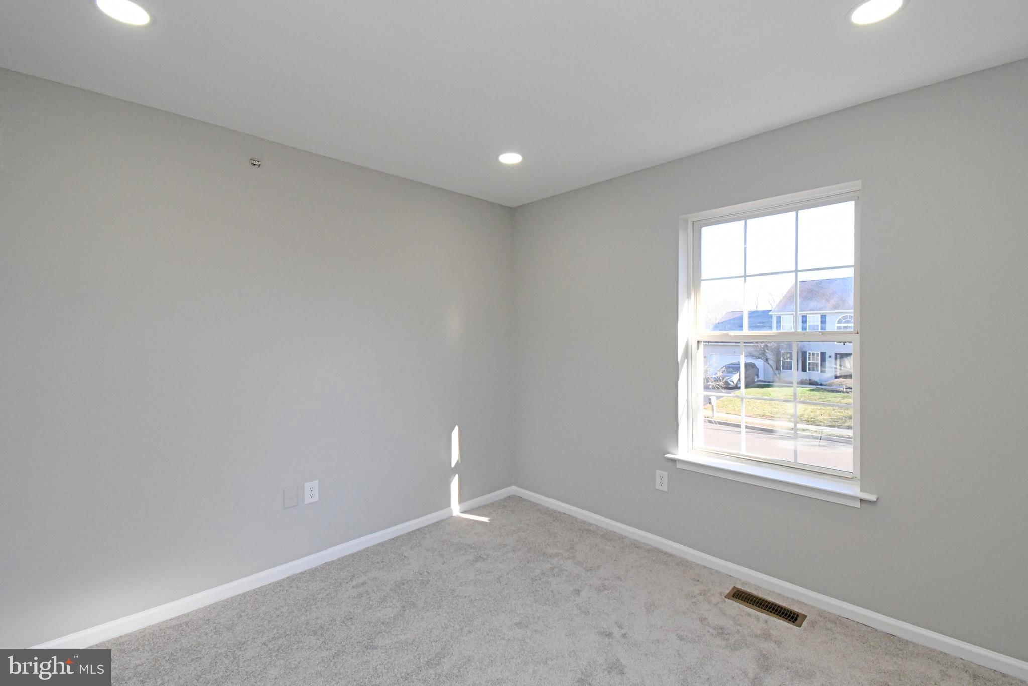 HAMMERSMITH FARM - Residential