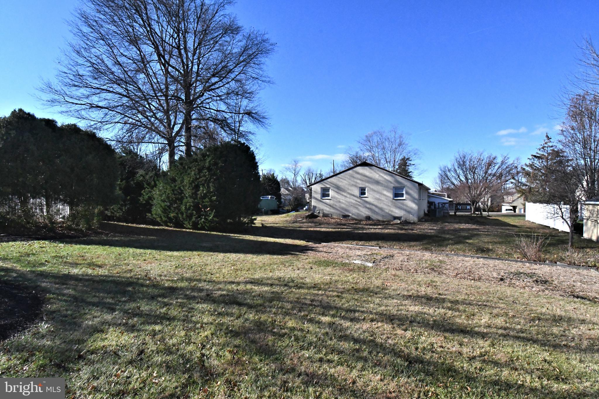 HAMMERSMITH FARM - Residential