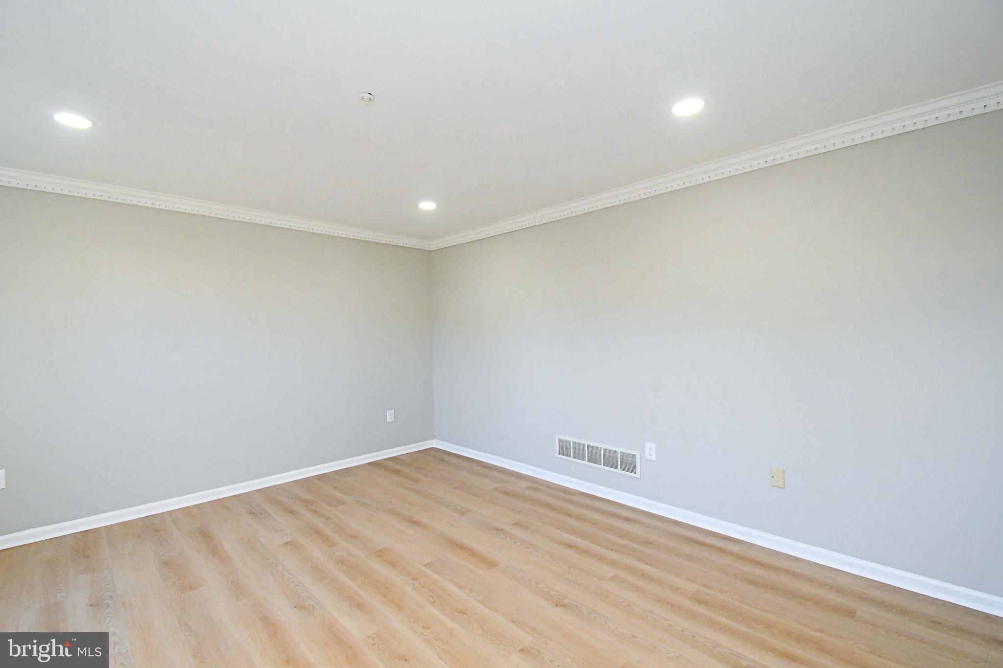 HAMMERSMITH FARM - Residential