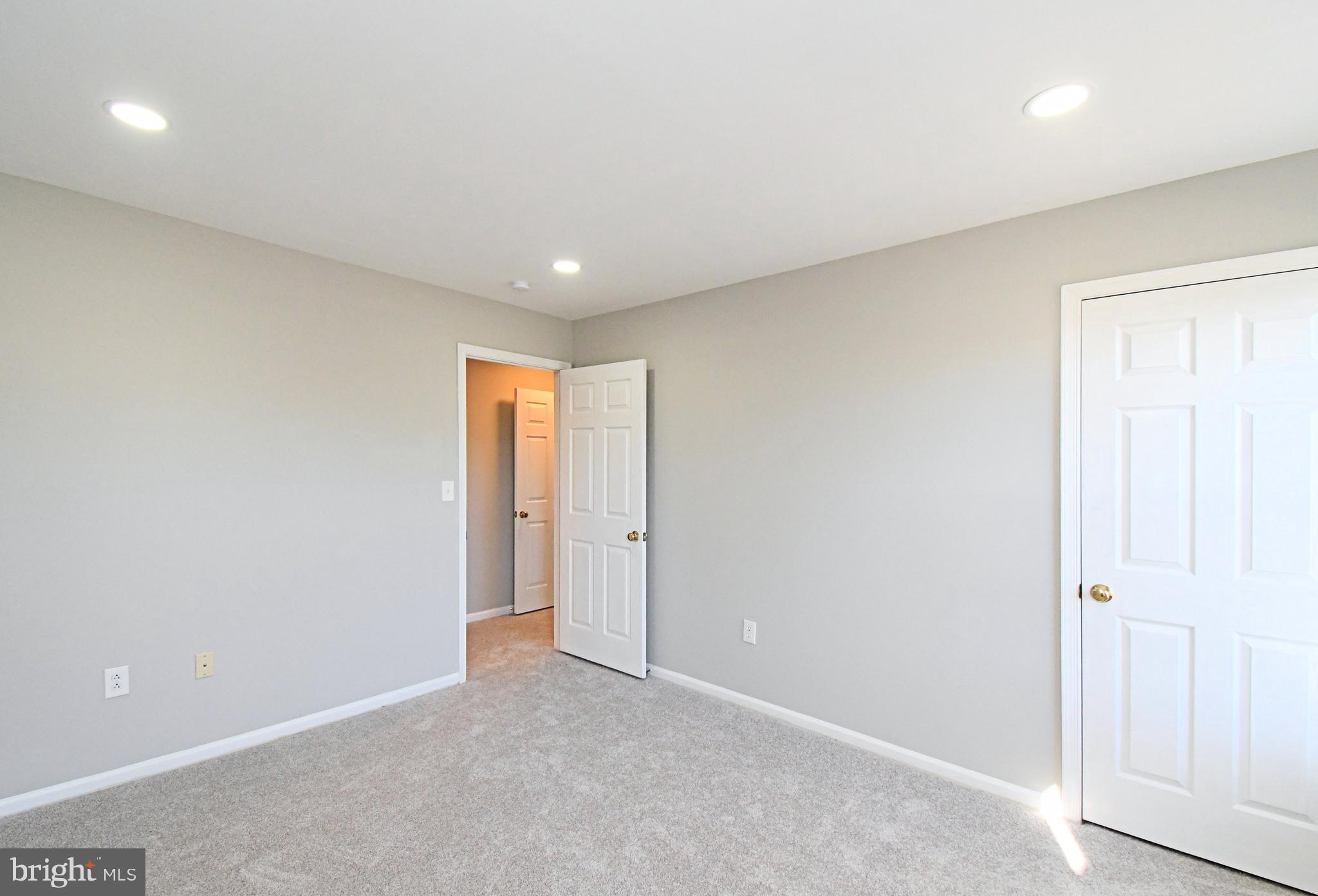 HAMMERSMITH FARM - Residential