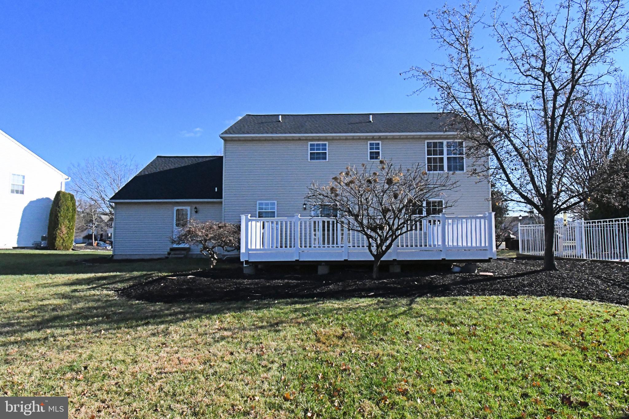 HAMMERSMITH FARM - Residential